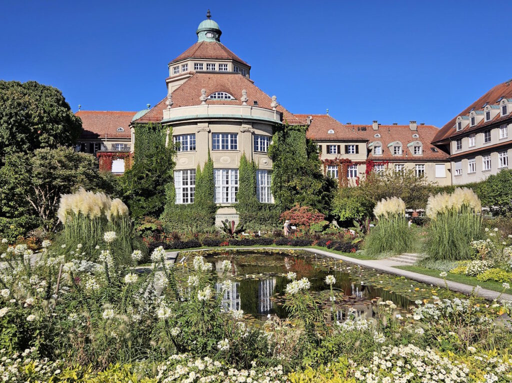 Botanischer Garten München Hauptgebäude Schmuckhof