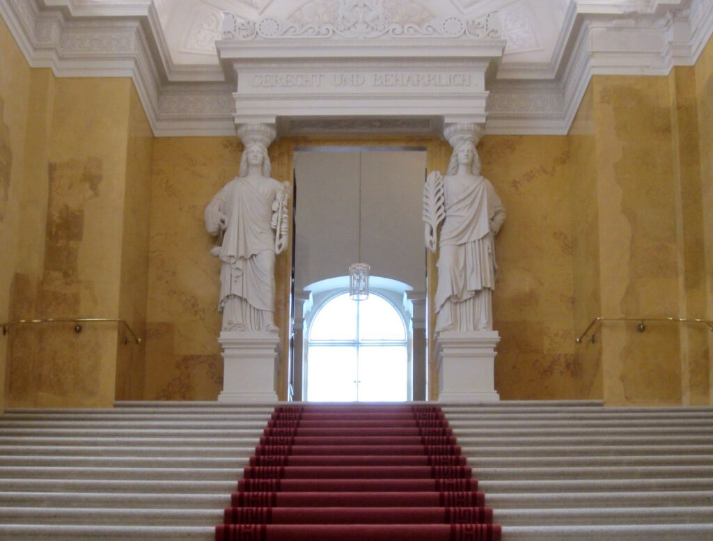 Gelbe Treppe im Königsbau der Residenz
