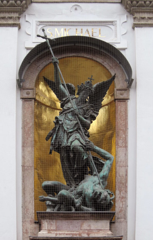 Michaelskirche: Drachentöter
