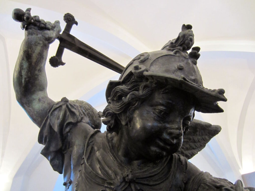 Münchner Stadtmuseum: Heldenputto der Mariensäule