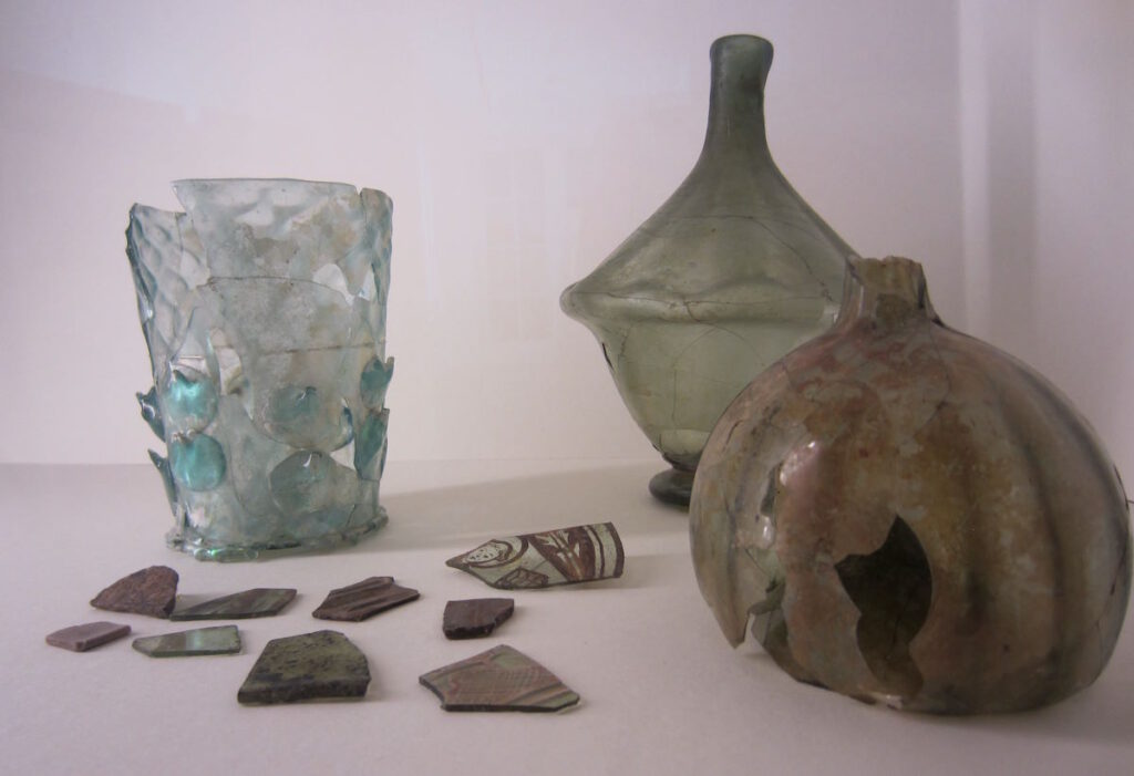 Funde aus Münchner Latrinen im Stadtmuseum