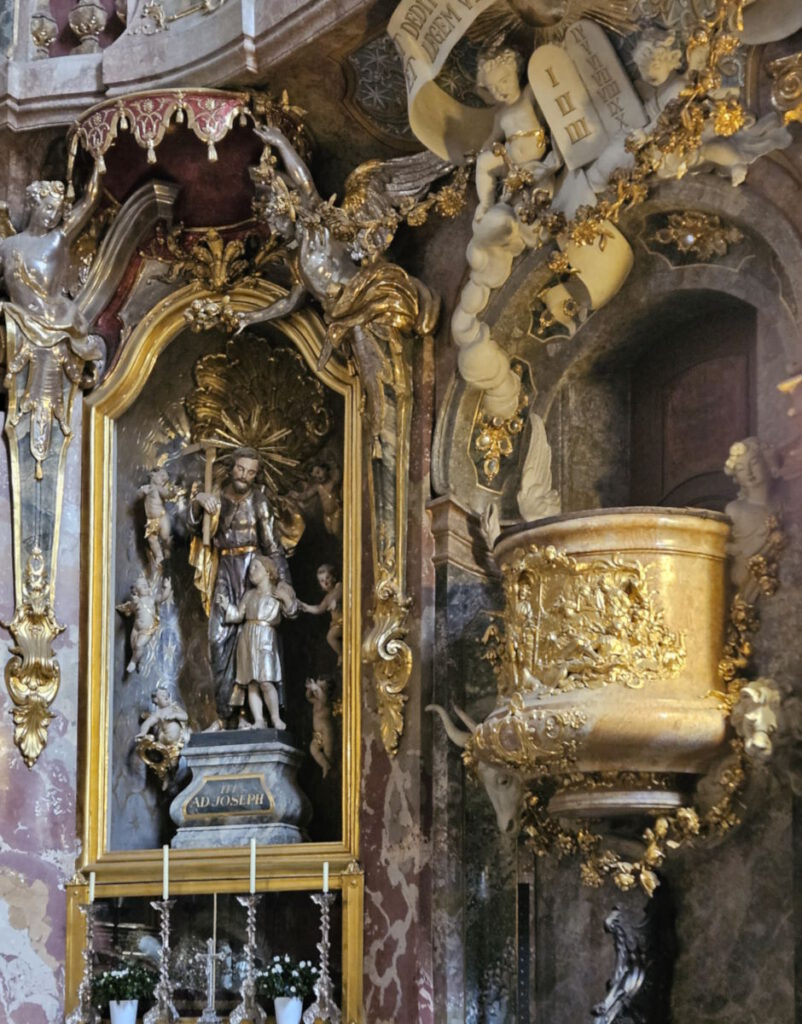 Asamkirche: Kanzel