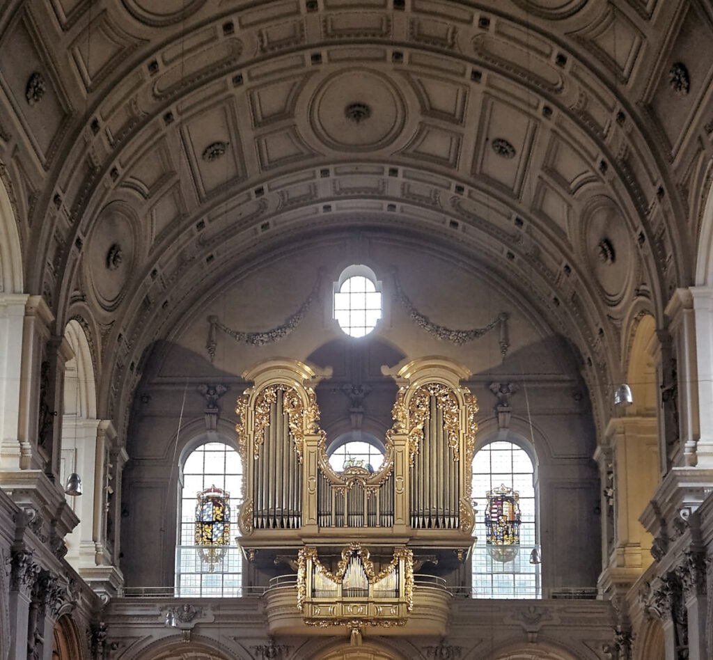 St. Michael: Orgel