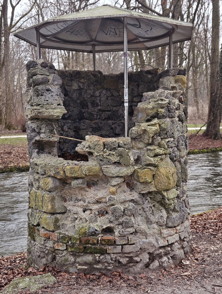 Eulenturm im Englischen Garten München