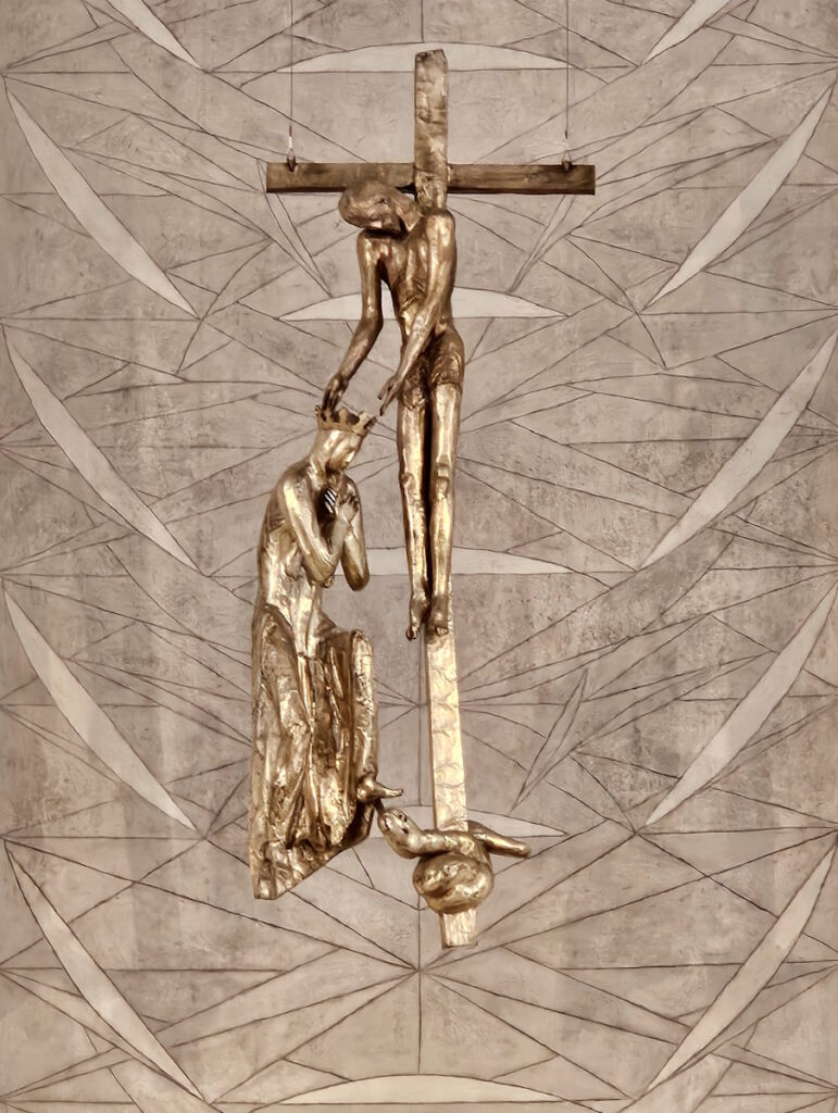St. Jakob am Anger, München: Kreuz von Josef Henselmann