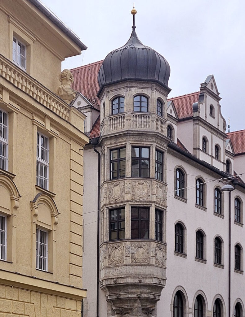 Stadtsparkasse München, Ecke Lederer-/Sparkassenstraße