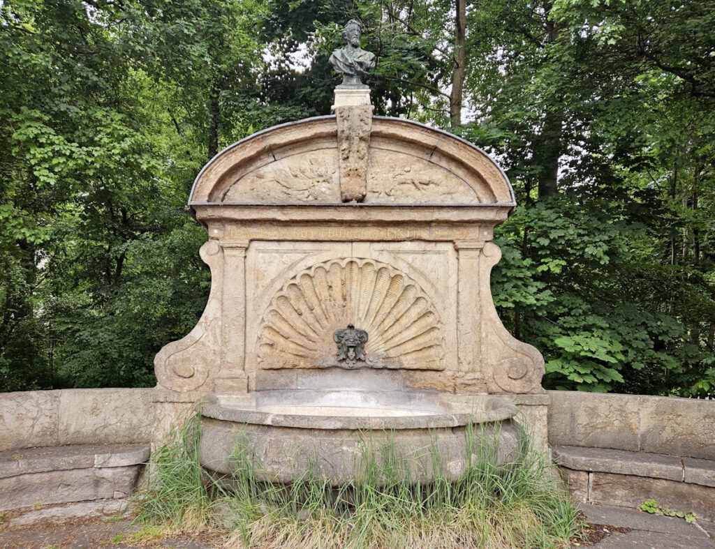 Bürgermeister-Erhardt-Brunnen