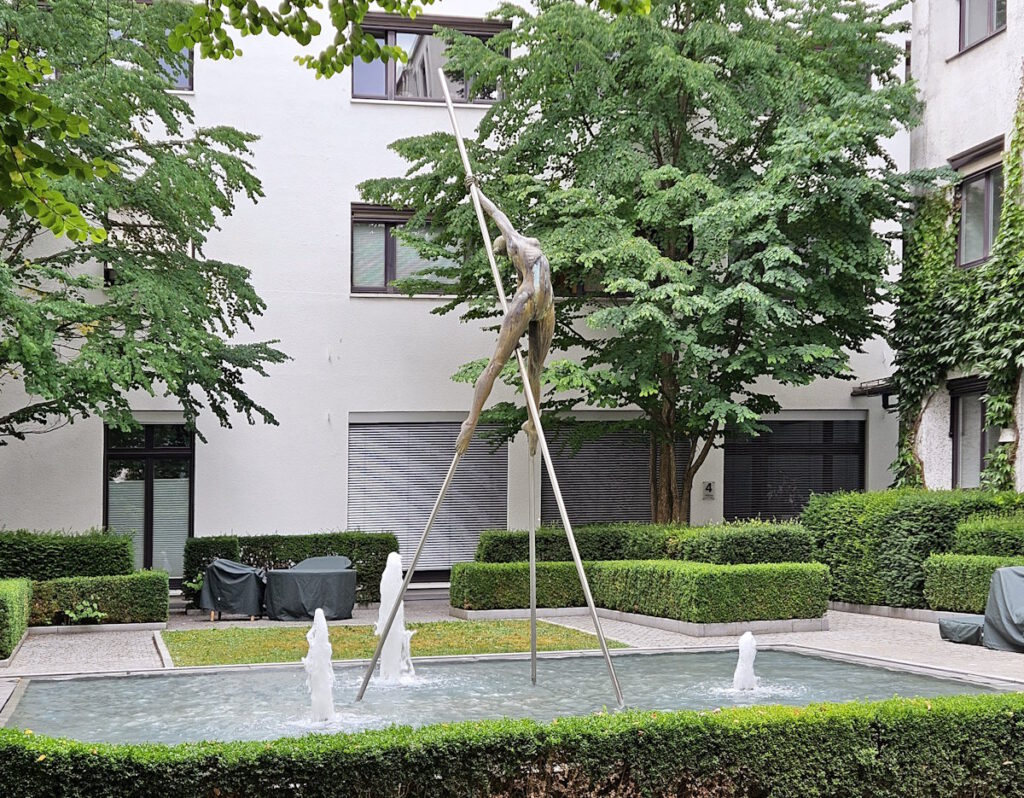 Brunnen im Innenhof Promenadeplatz 12