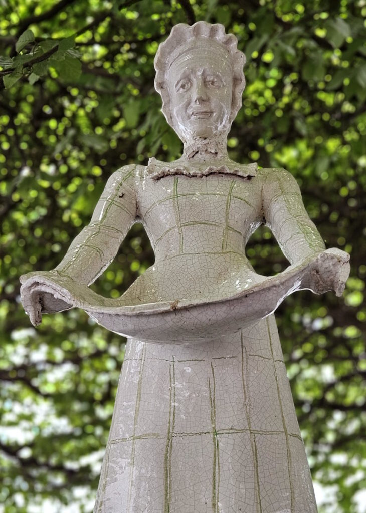 Tauben-Marie im Amirahof