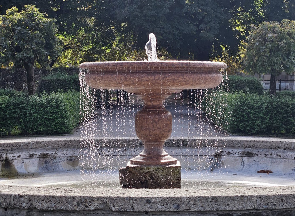 Brunnen im Hofgarten München