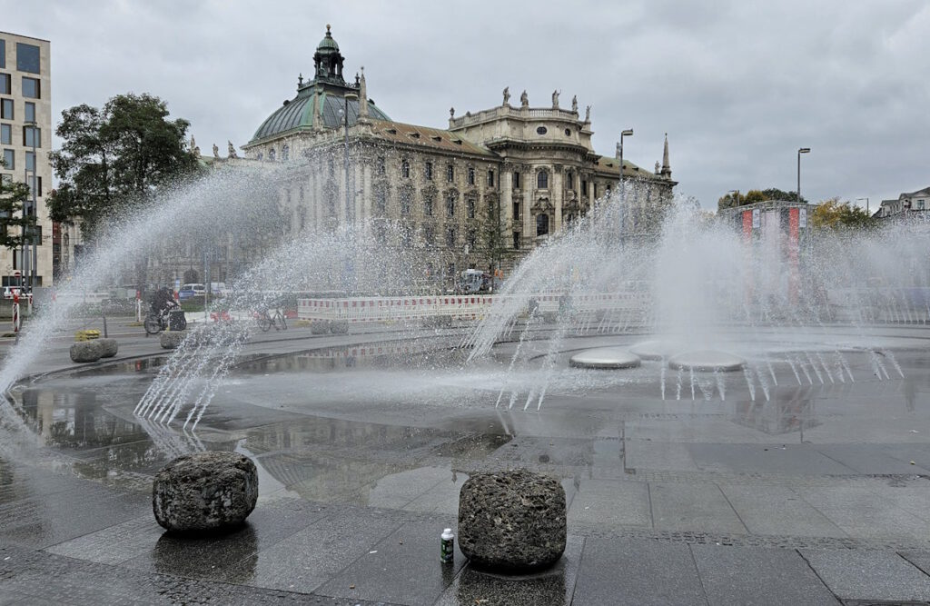 Stachus Brunnen