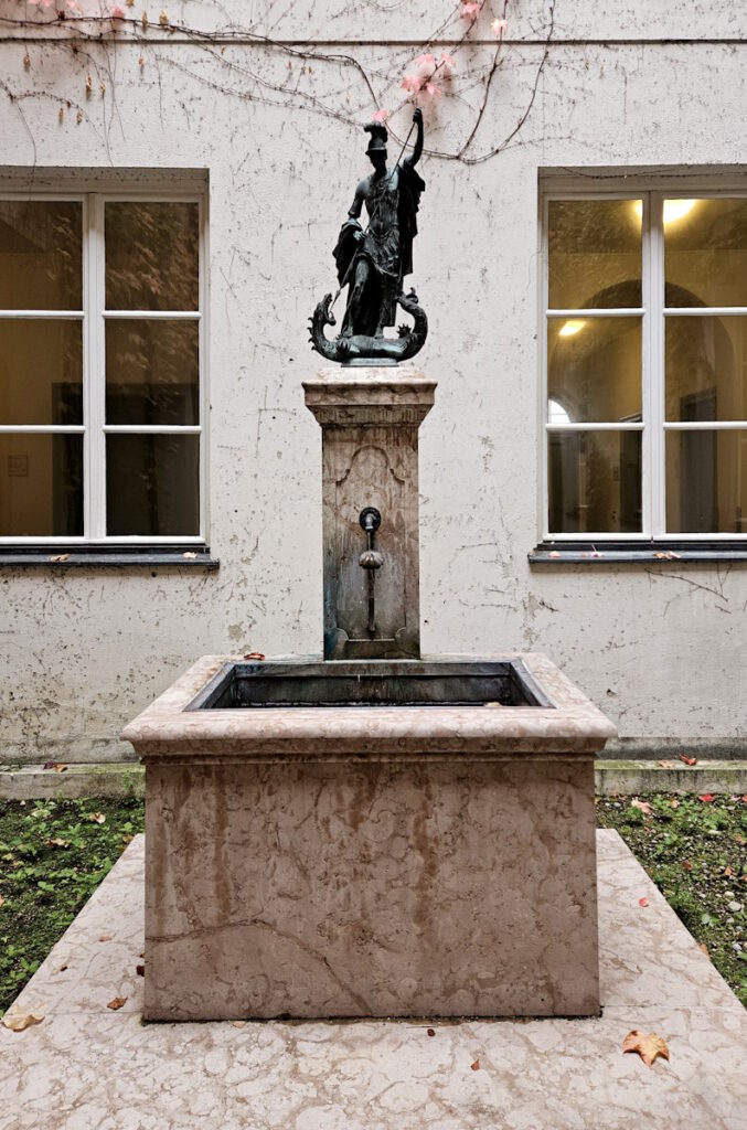 Ernst Laurenty St.-Georgs-Brunnen