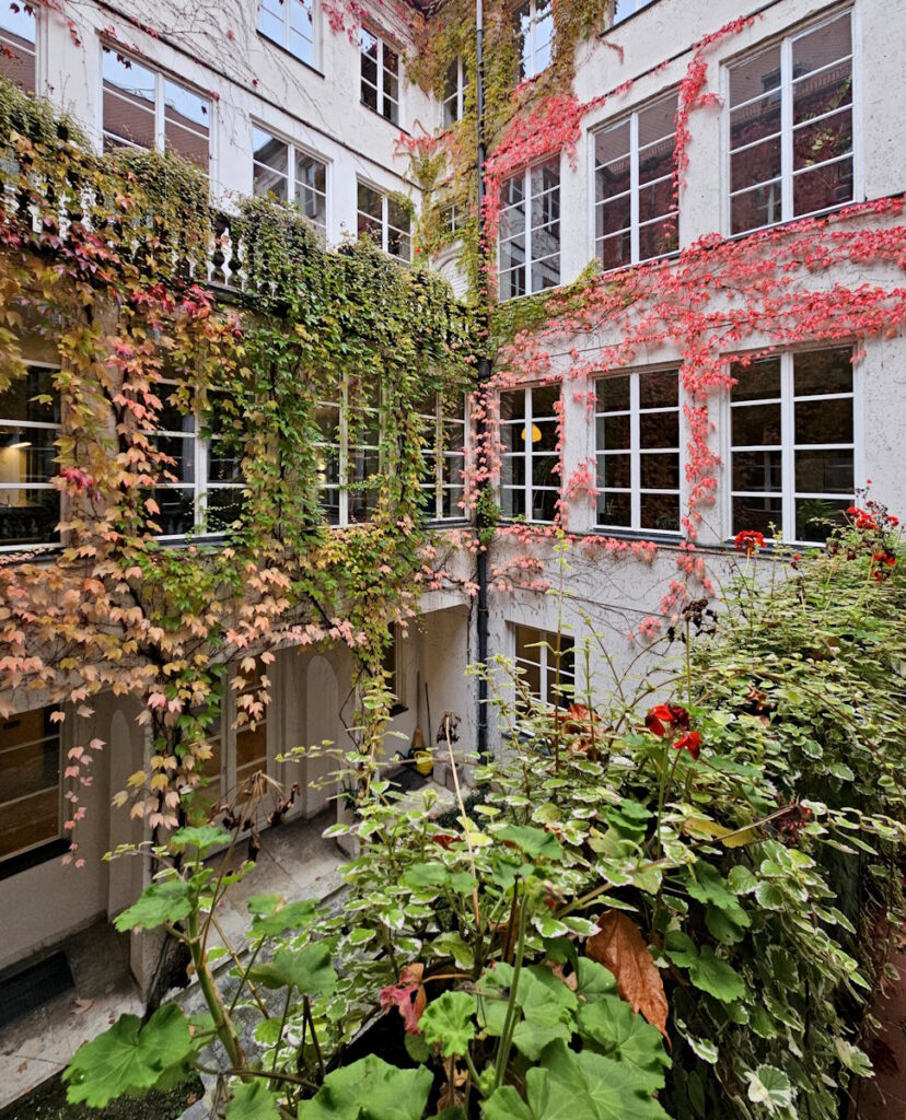 Palais Lerchenfeld Innenhof