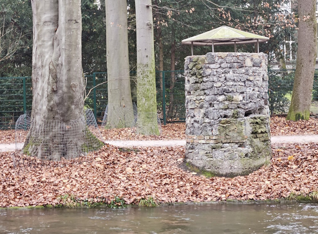 Eulenturm im Englischen Garten München
