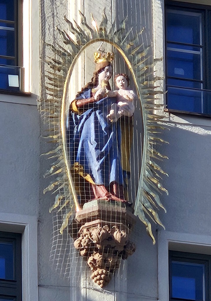 Hausmadonna Neuhauser Straße 20 München
