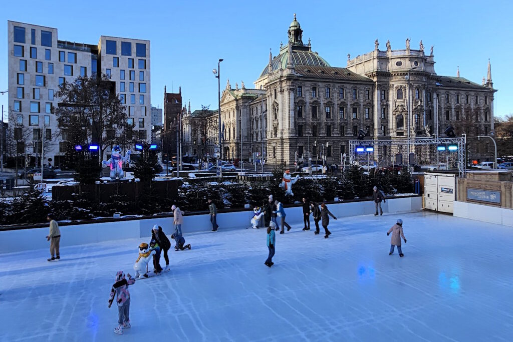 Eiszauber am Stachus
