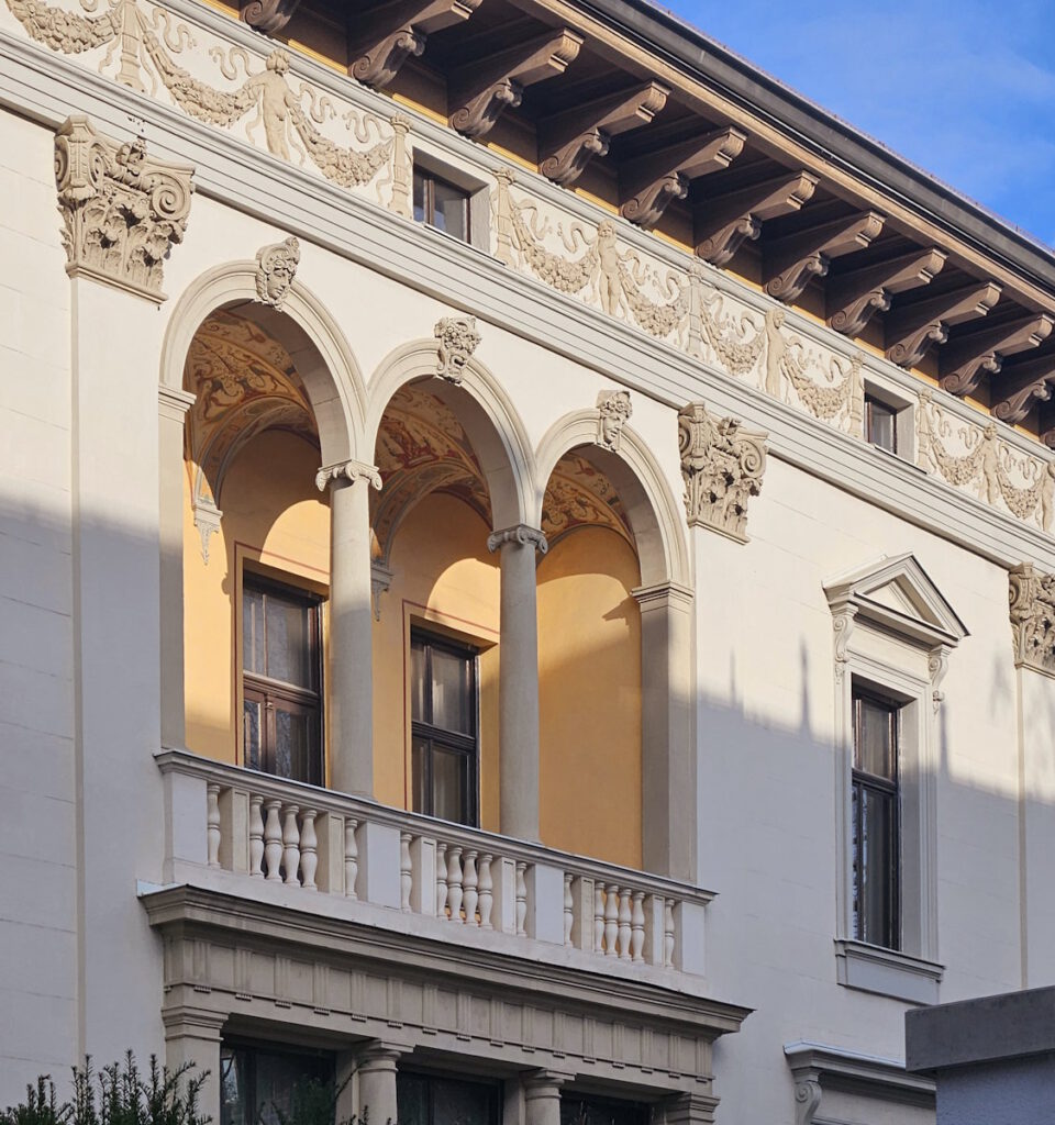 Maria-Theresia-Straße 4a