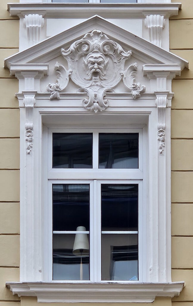 Lehel: Liebigstraße 12a