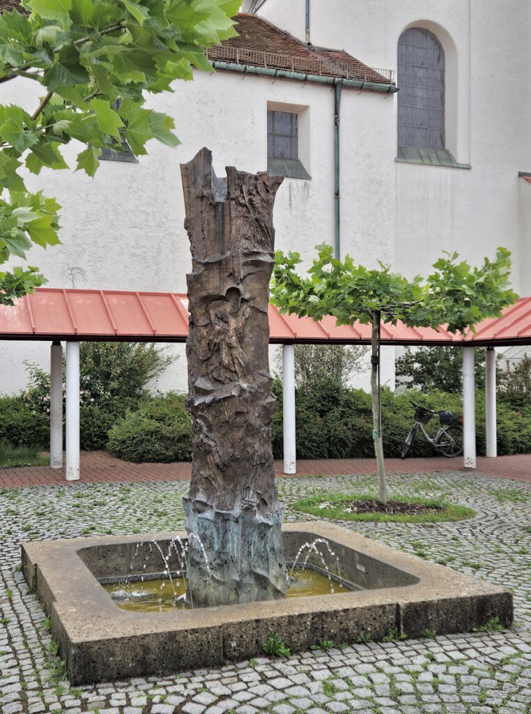 Max Faller Bronzesäule St. Klara