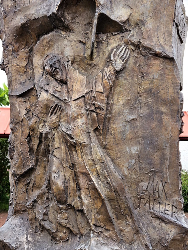 Max Faller Bronzesäule St. Klara