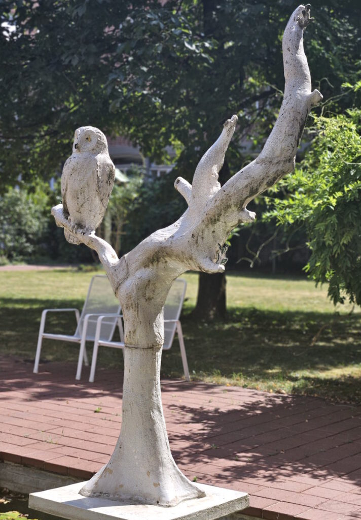 Josef Henselmann Eulen-Brunnen im Angerkloster