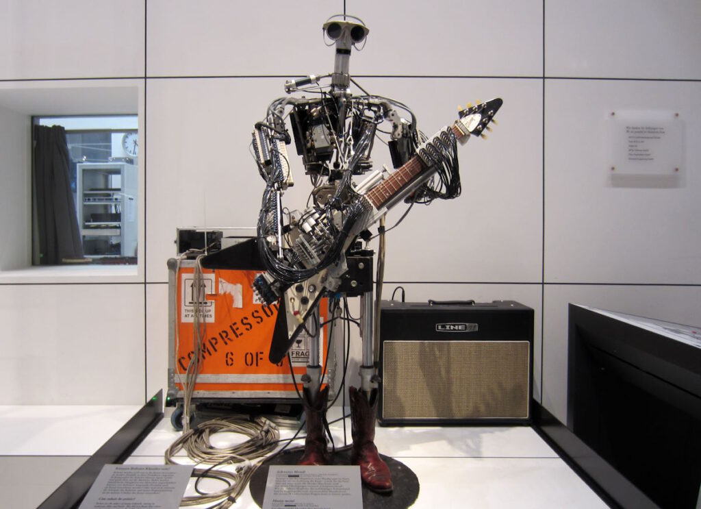 Gitarren-Roboter CLICK REFRESH