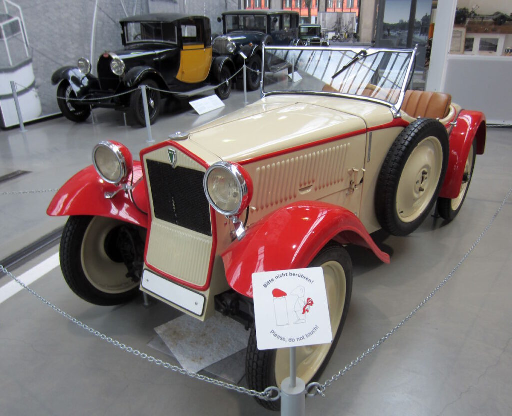 Deutsches Museum Verkehrszentrum CLICK REFRESH