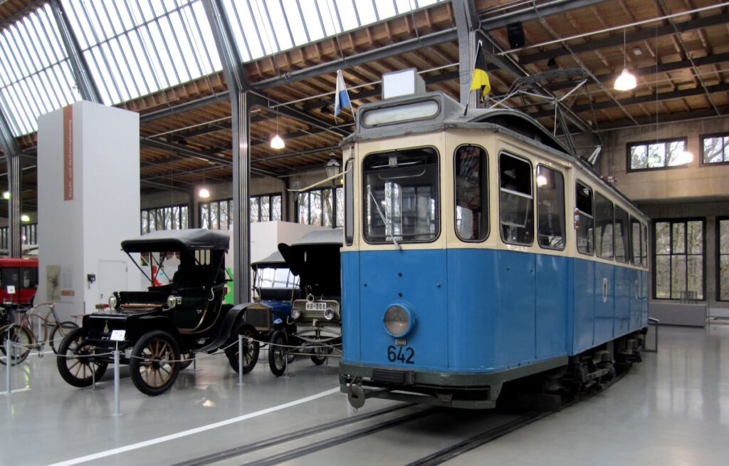 Deutsches Museum Verkehrszentrum: Trambahn CLICK REFRESH