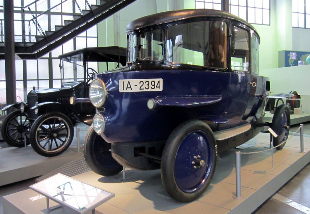 Rumpler Tropfenwagen CLICK REFRESH