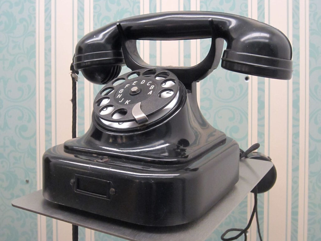 Deutsches Museum: Telefon CLICK REFRESH