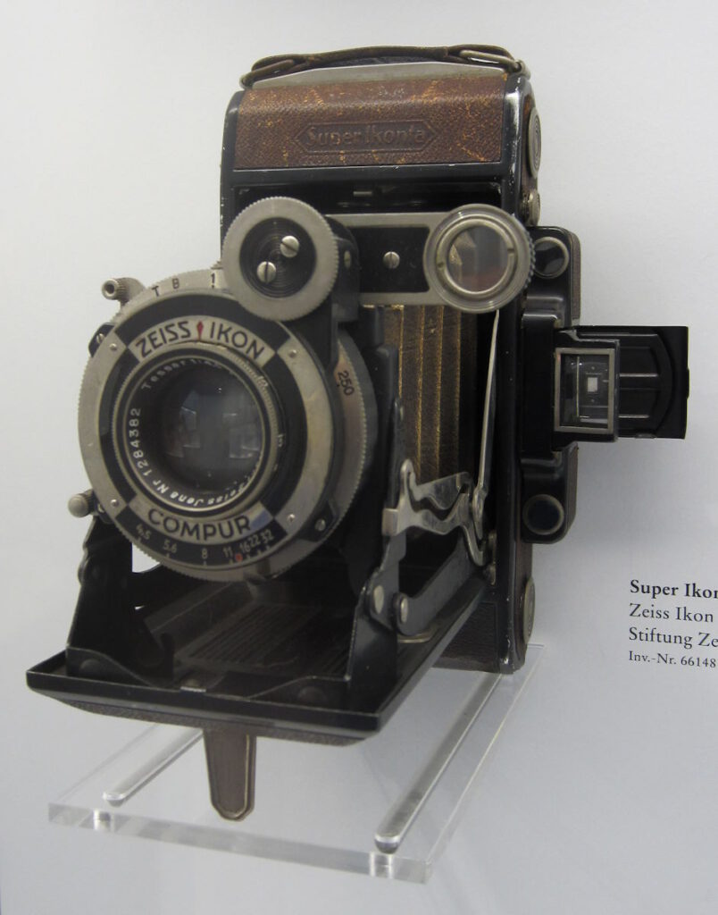 Deutsches Museum: Zeiss Ikon CLICK REFRESH