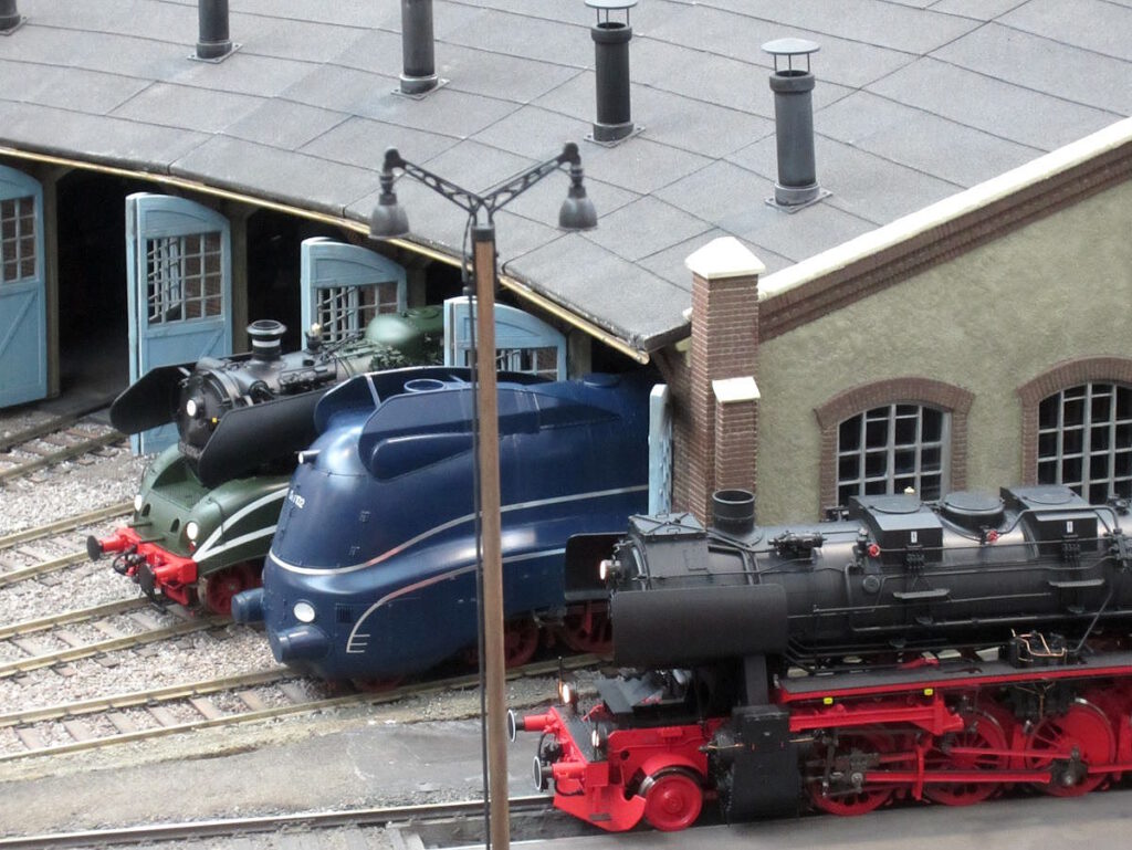 Deutsches Museum Verkehrszentrum CLICK REFRESH