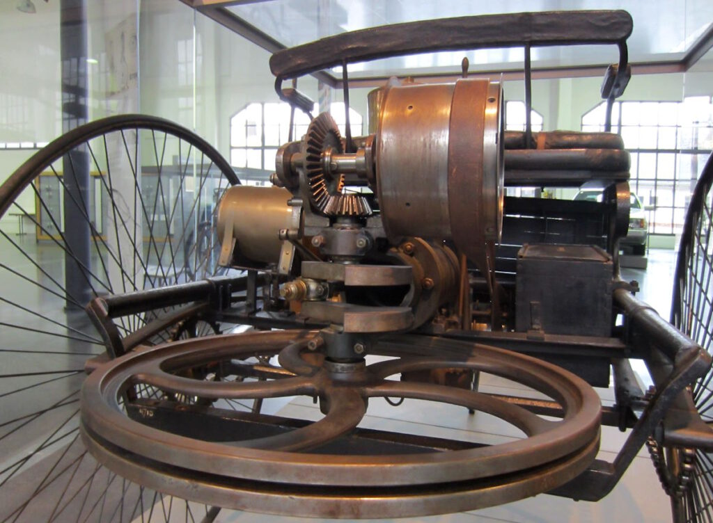 Benz Patent-Motorwagen CLICK REFRESH