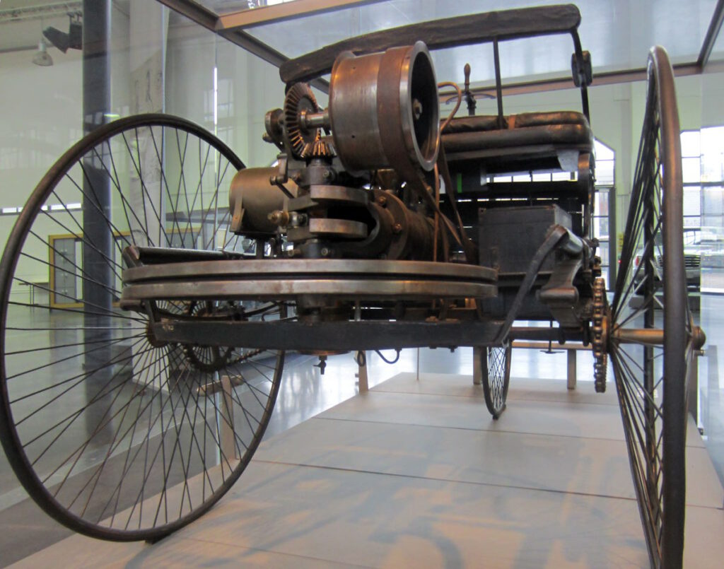 Benz Patent-Motorwagen CLICK REFRESH