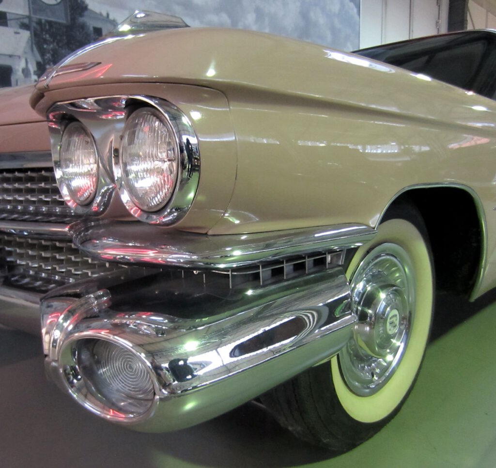 Cadillac CLICK REFRESH