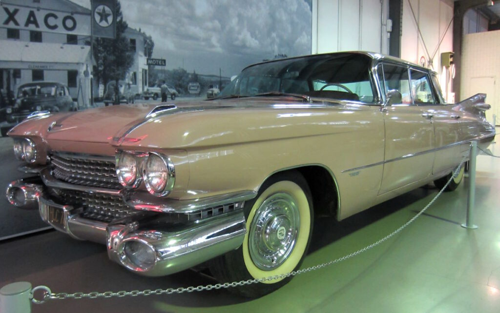 Cadillac CLICK REFRESH
