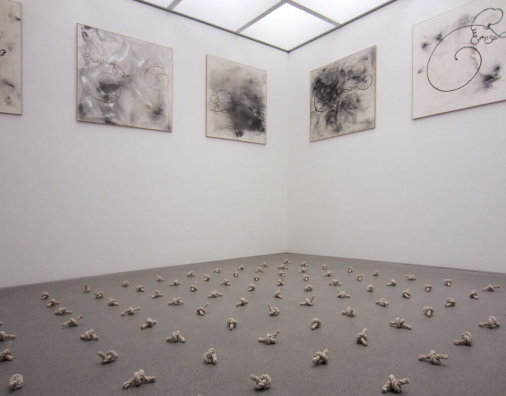 Pinakothek der Moderne: Sigmar Polke: Schleifenbilder