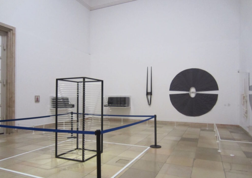 Rebecca Horn im Haus der Kunst PRESS REFRESH