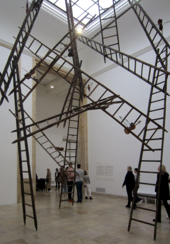 Rebecca Horn im Haus der Kunst PRESS REFRESH