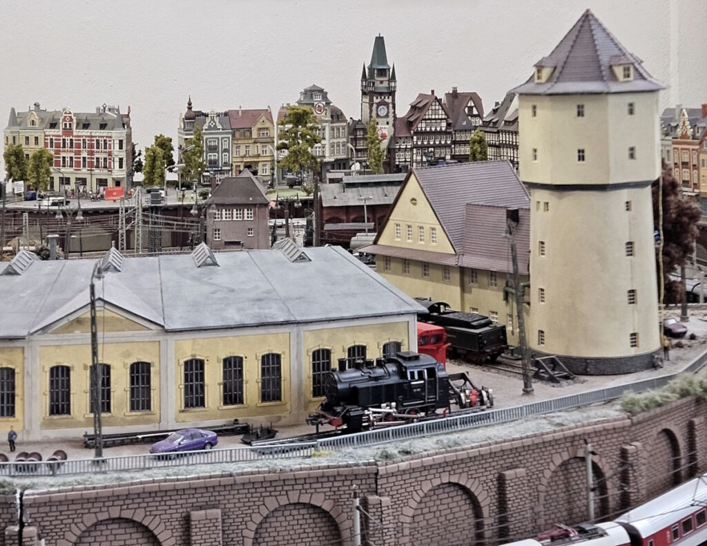 Modelleisenbahn CLICK REFRESH