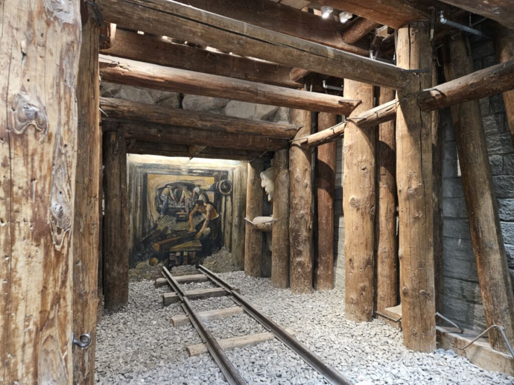 Diorama: Bau des Simplontunnels CLICK REFRESH