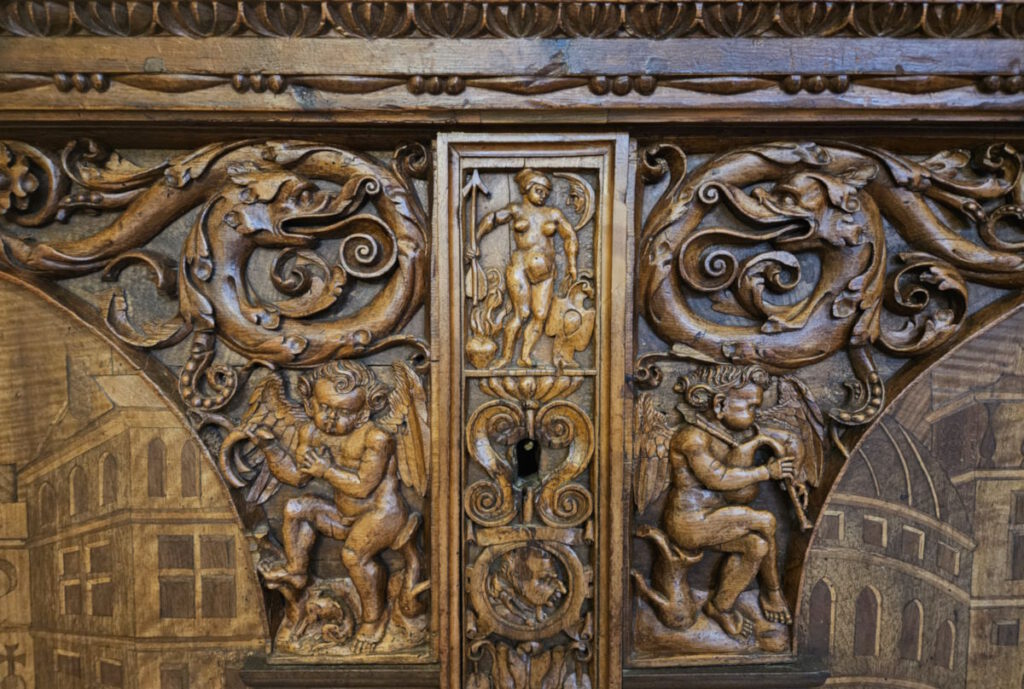 Bayerisches Nationalmuseum München: Truhe PRESS REFRESH