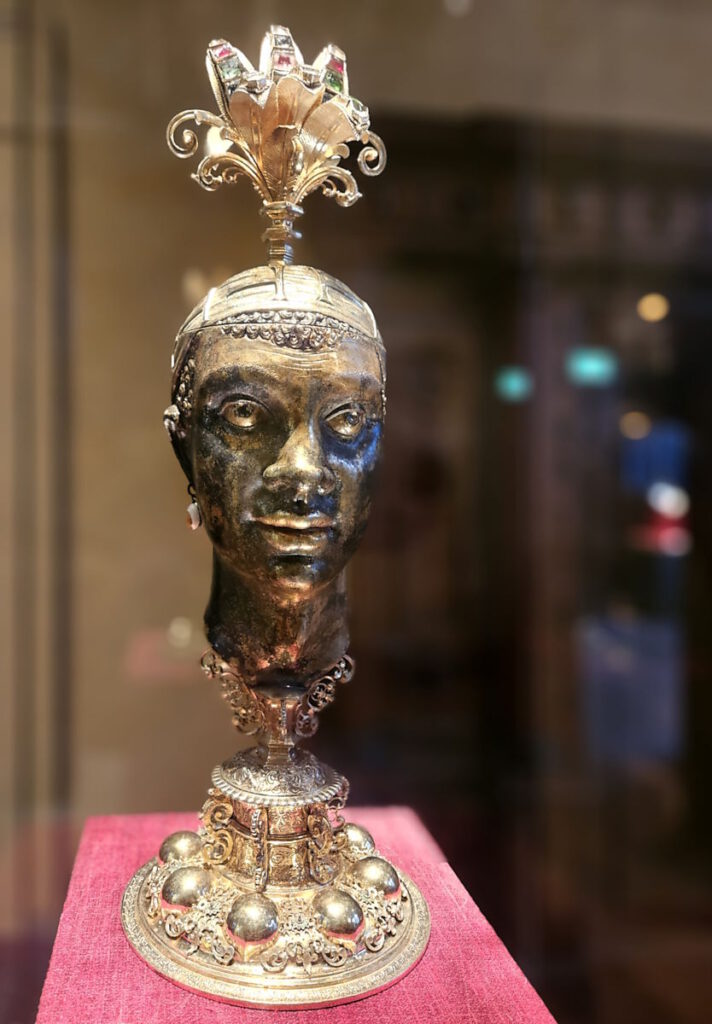 Bayerisches Nationalmuseum München: Deckelpokal PRESS REFRESH