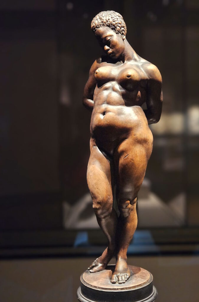 Statuette einer Afrikanerin PRESS REFRESH