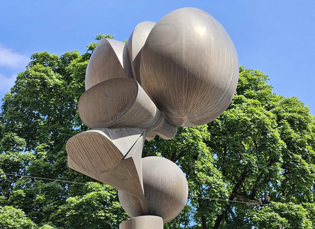Fritz Koenig: Große Flora V