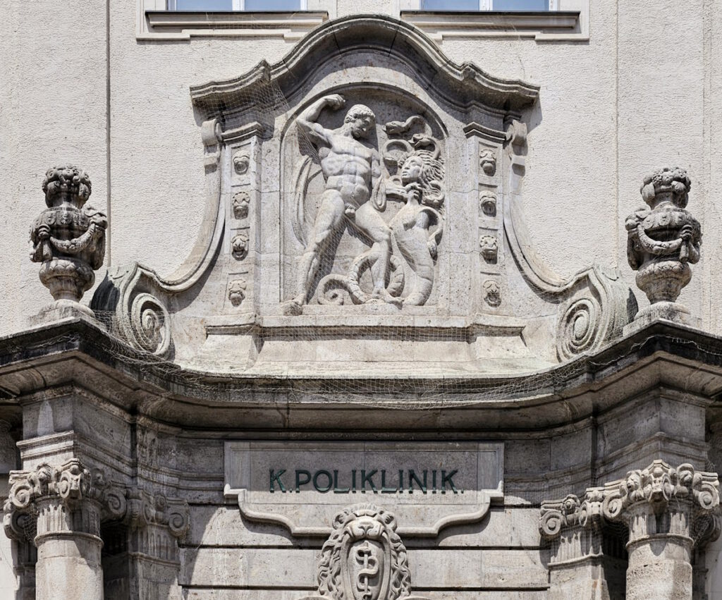 Poliklinik München: Herkules Hydria