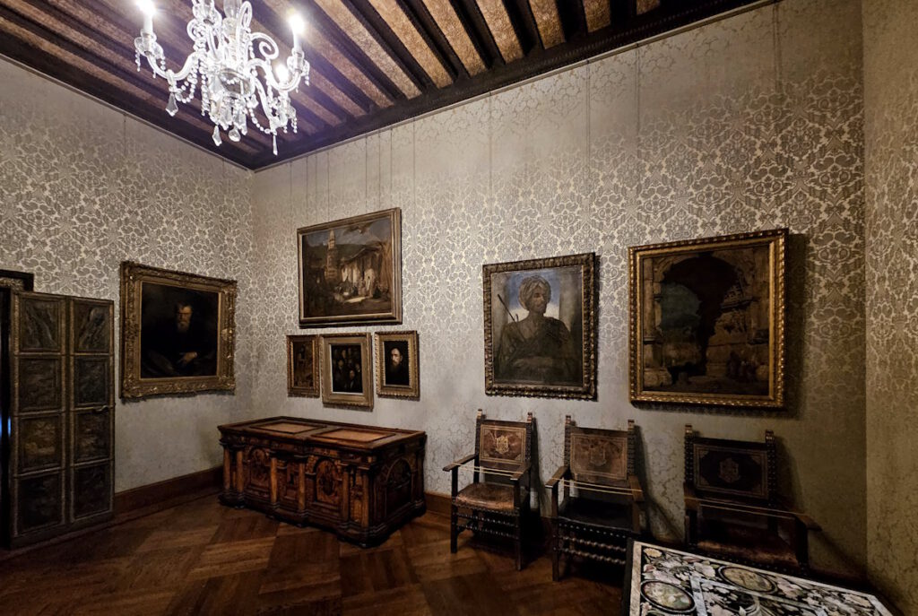 Lenbachhaus historische Räume