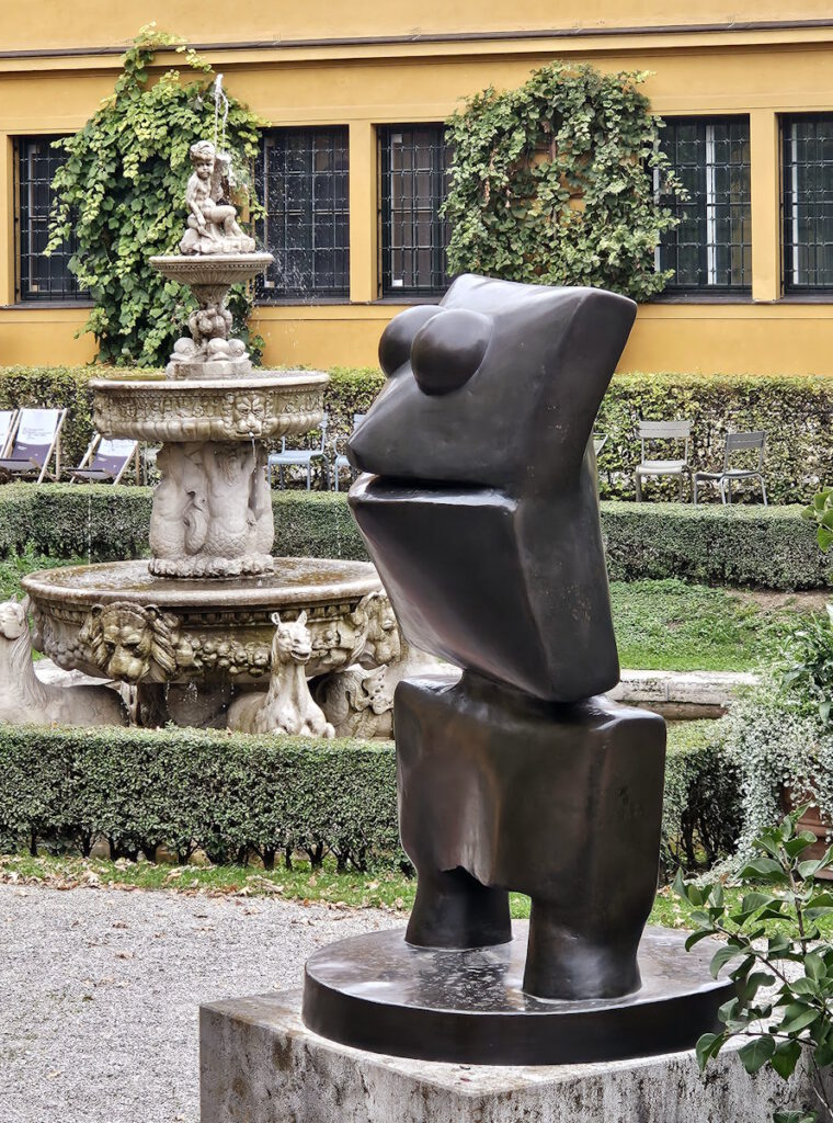 Max Ernst Der Frosch im Garten des Lenbachhauses