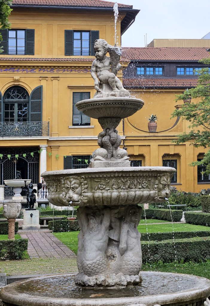 Renaissance-Brunnen im Garten des Lenbachhauses