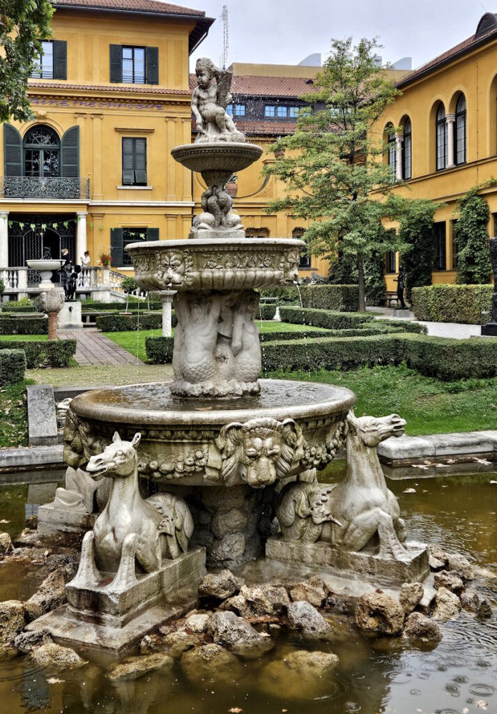 Renaissance-Brunnen im Garten des Lenbachhauses